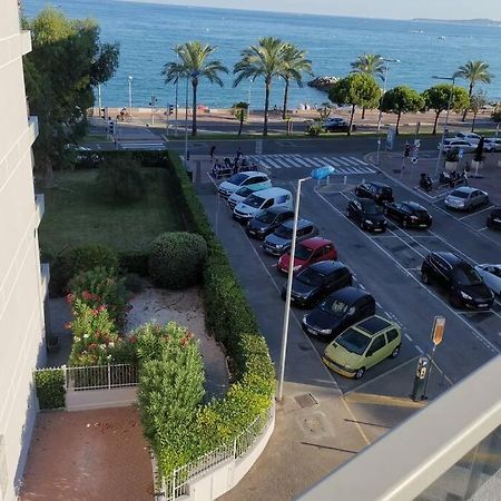 Appartement 6 Personnes Face A La Mer Cagnes-sur-Mer Luaran gambar