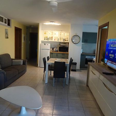 Appartement 6 Personnes Face A La Mer Cagnes-sur-Mer Luaran gambar