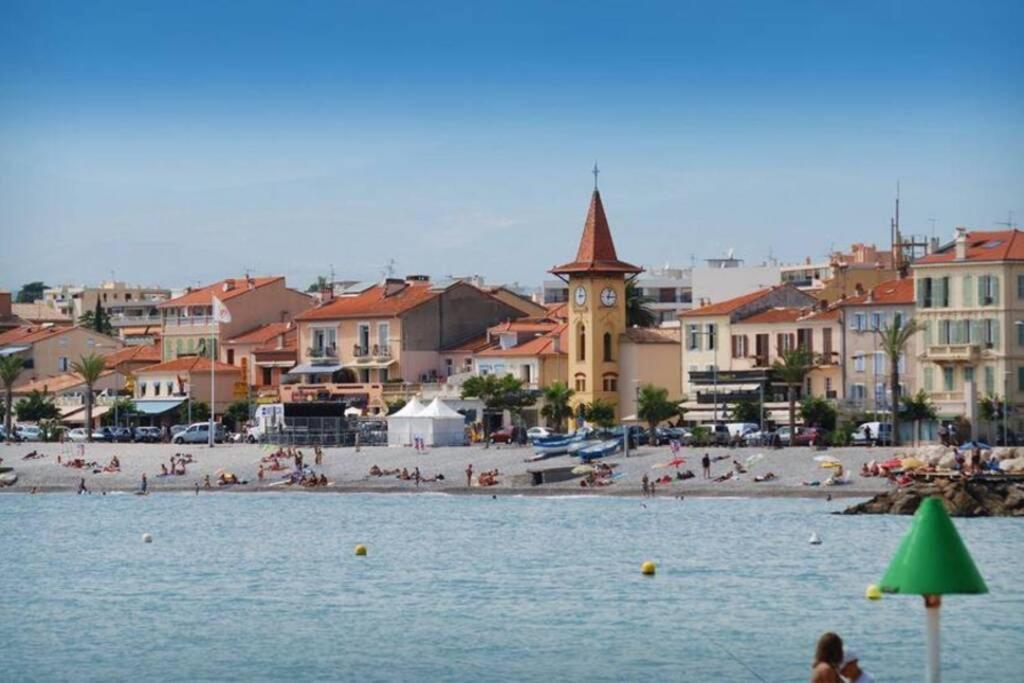 Appartement 6 Personnes Face A La Mer Cagnes-sur-Mer Luaran gambar